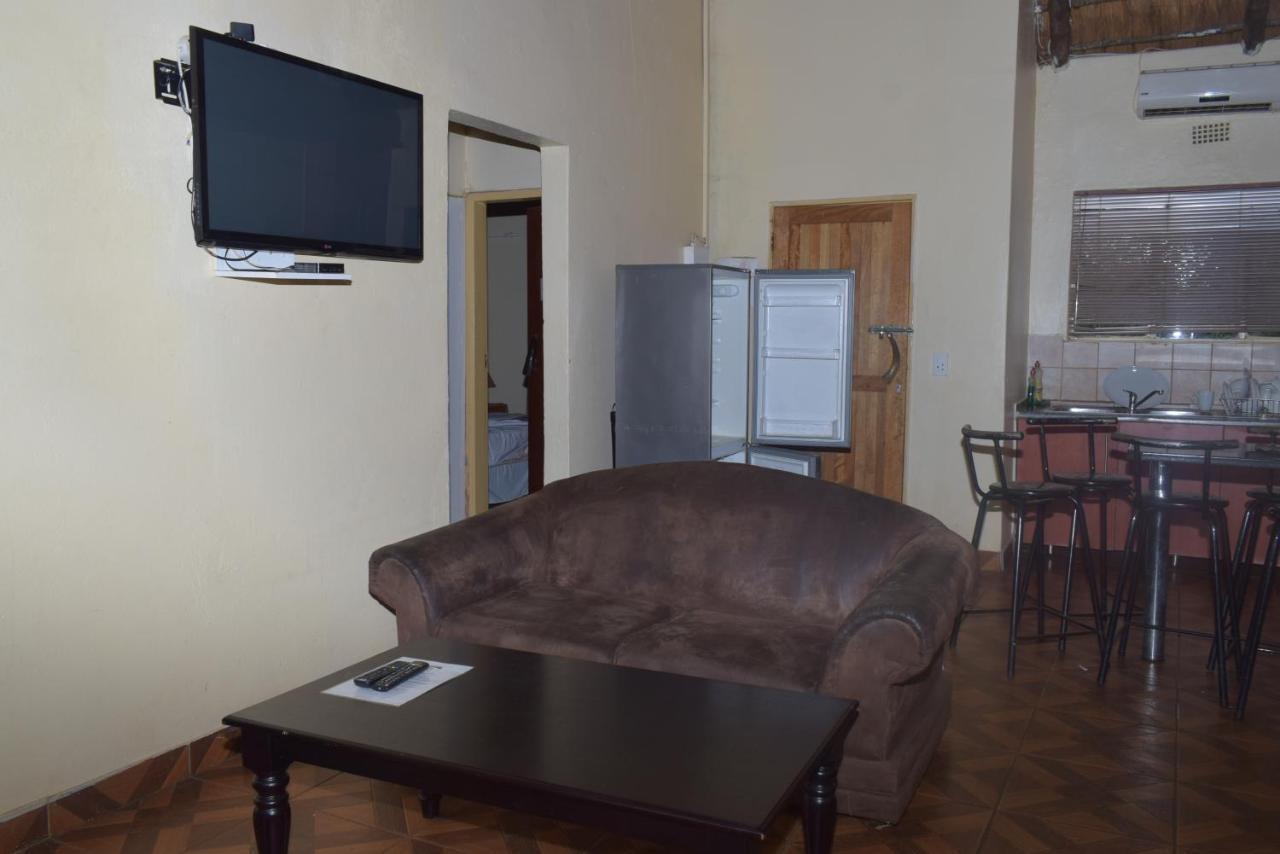 Copacopa Lodge And Conference Centre Punda Maria Екстериор снимка